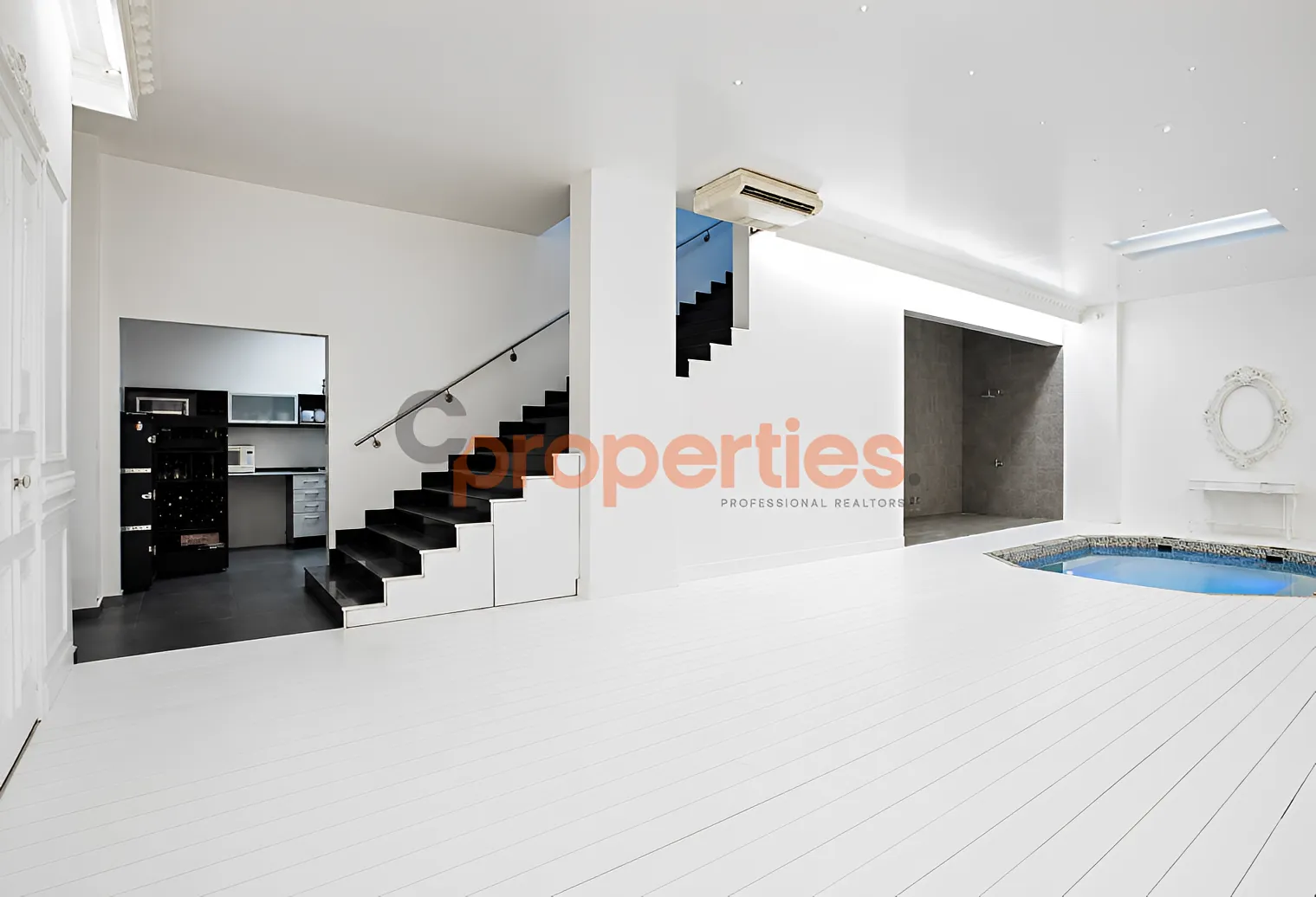 Office for Sale in Horch Tabet