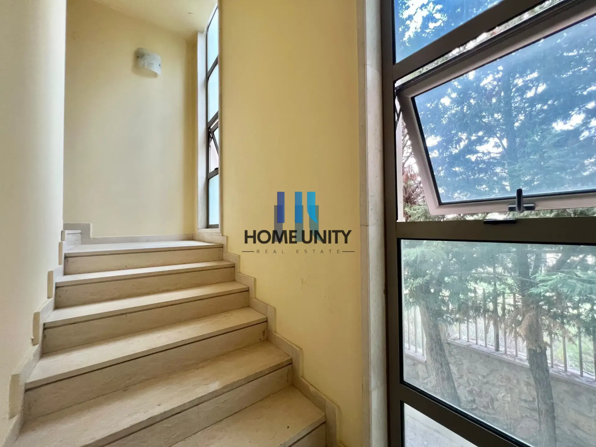 Villa for Sale in Aley