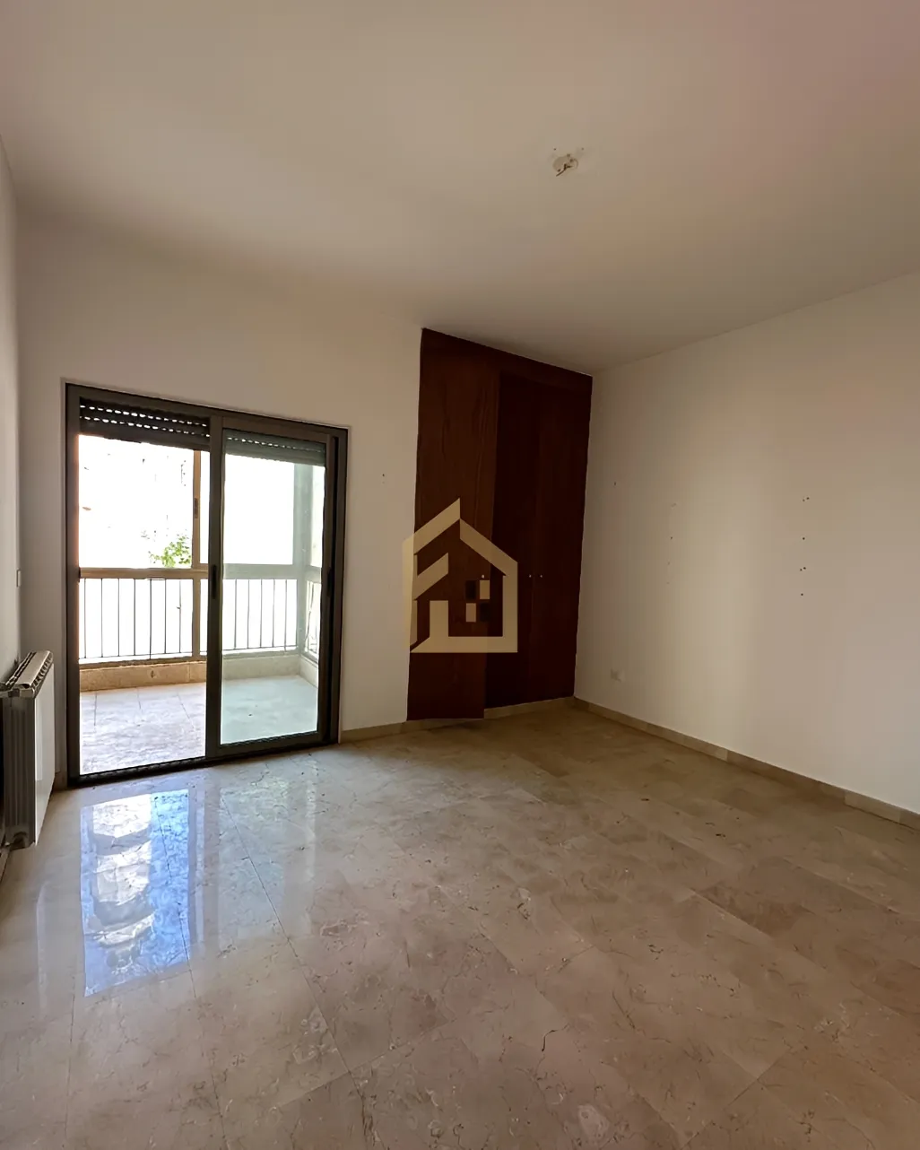 Apartment for sale in Manara