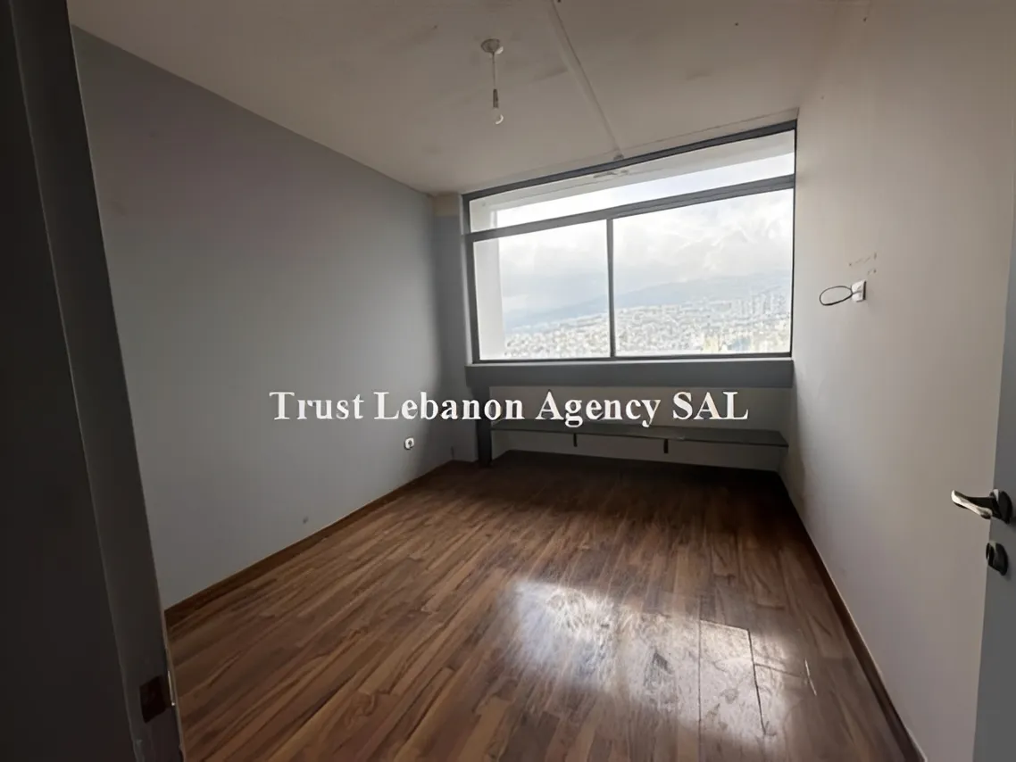 Office For Rent in Metn, Sin El Fil