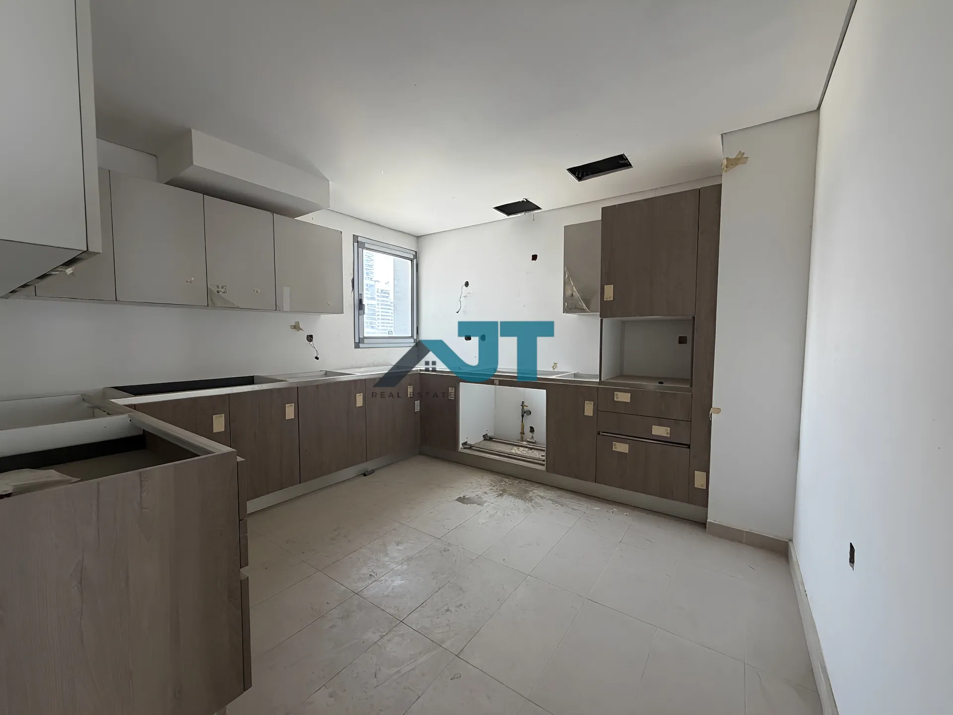 Apartment for sale in Achrafieh, beirut, lebanon - 3 bed, 3.5 bath