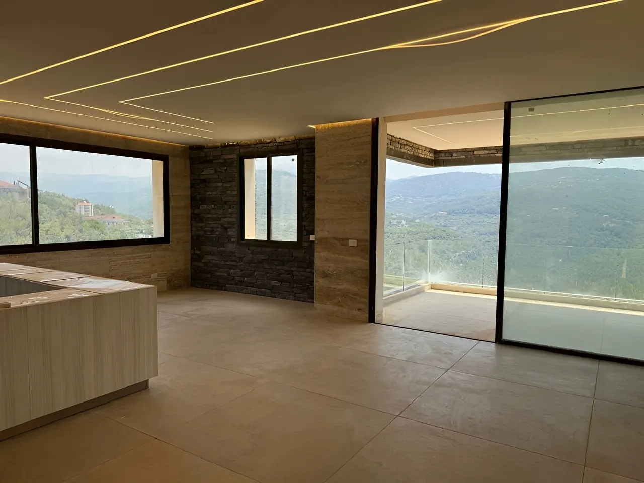 Apartment for Sale in Ouyoun Broumana - 3 bed, 3 bath