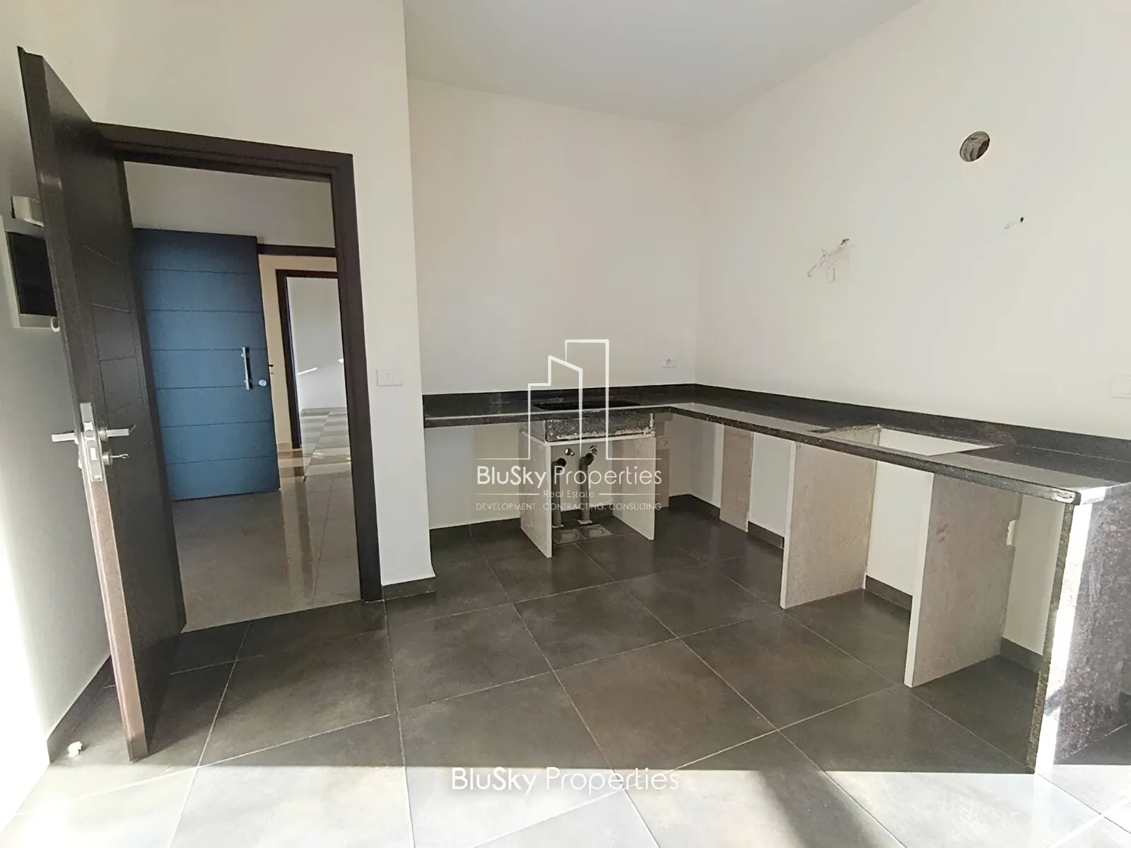 Apartment for Sale in Halat