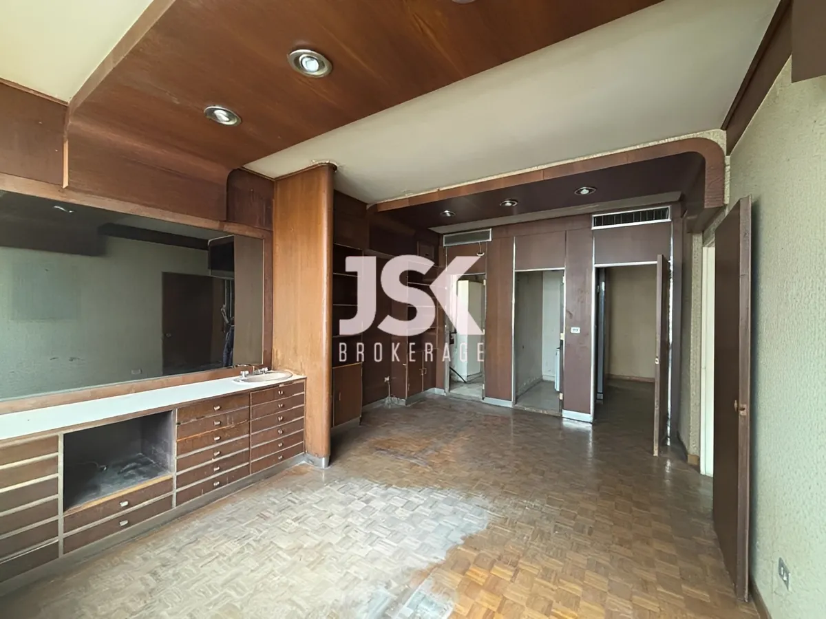 Office for rent in Badaro