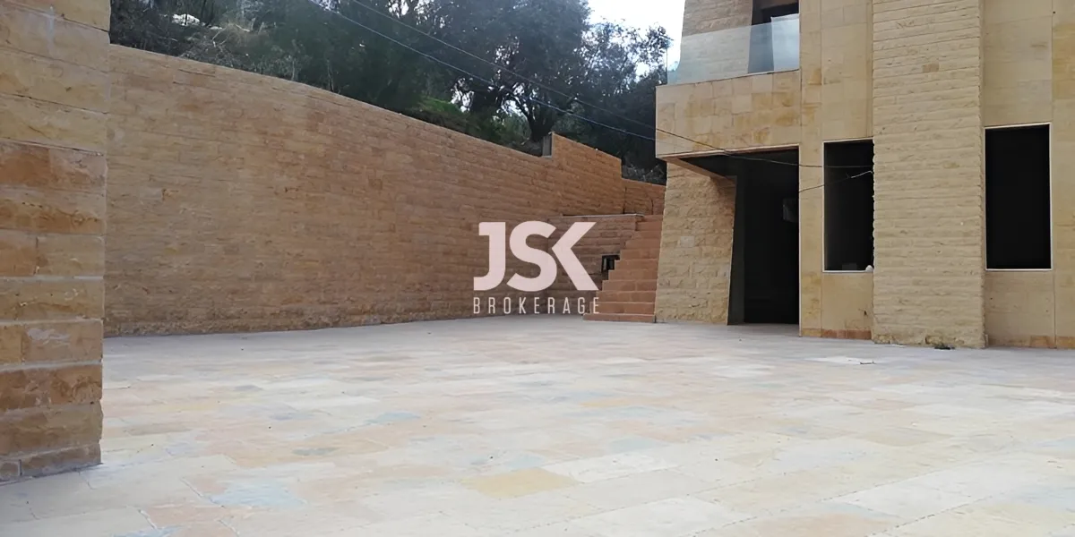 Villa for Sale in Qornet El Hamra, Lebanon