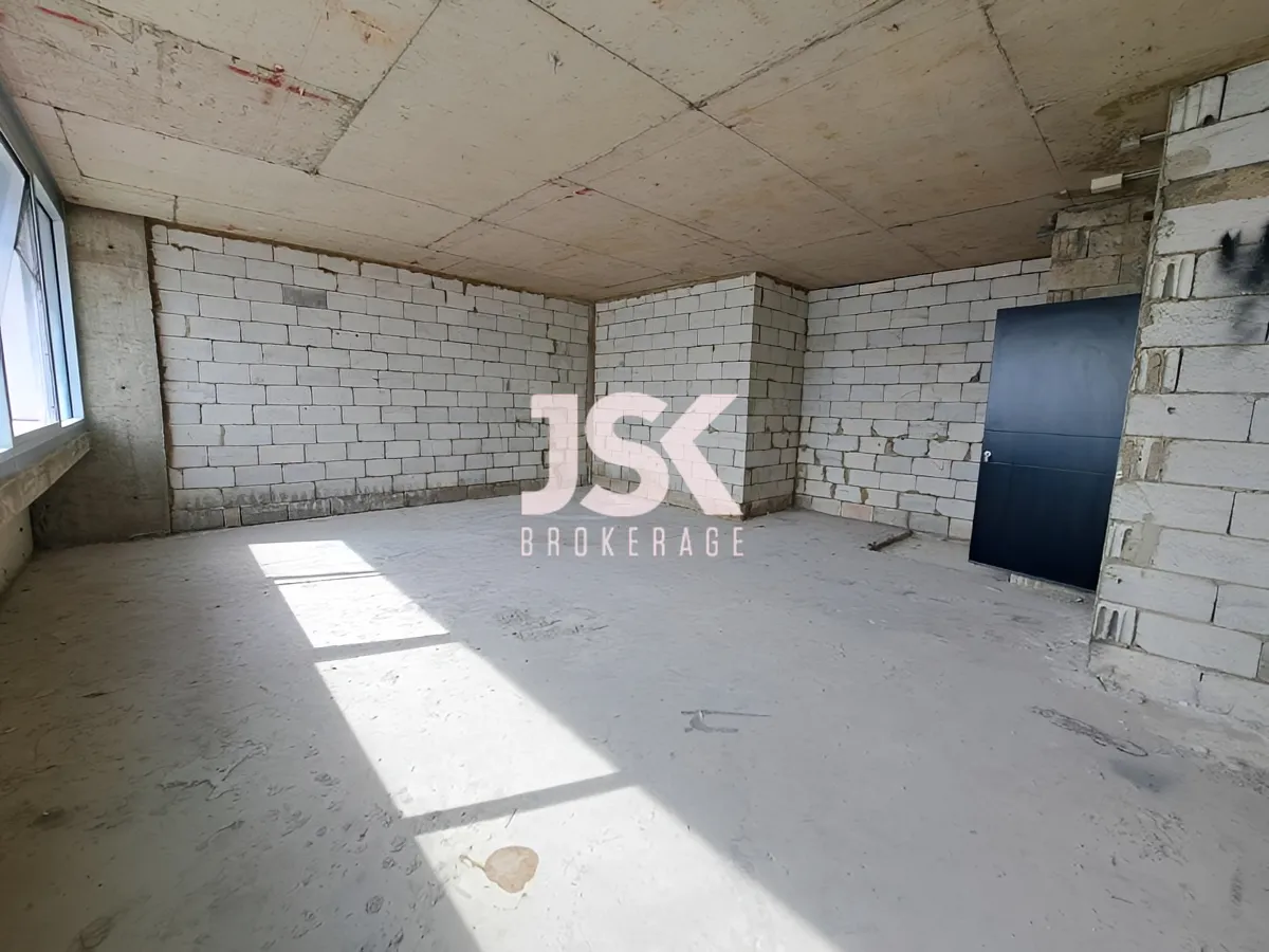 Office for Sale in Dekwaneh