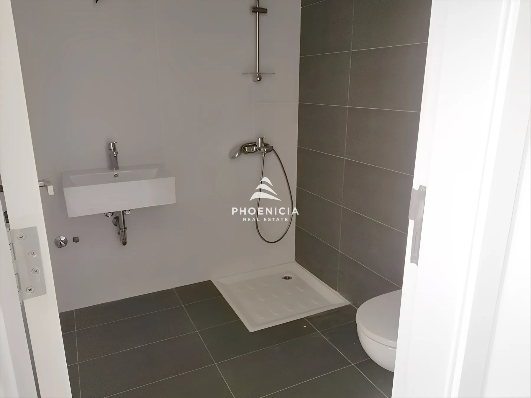 Chalet for Sale in Fidar - 2 bed, 2 bath