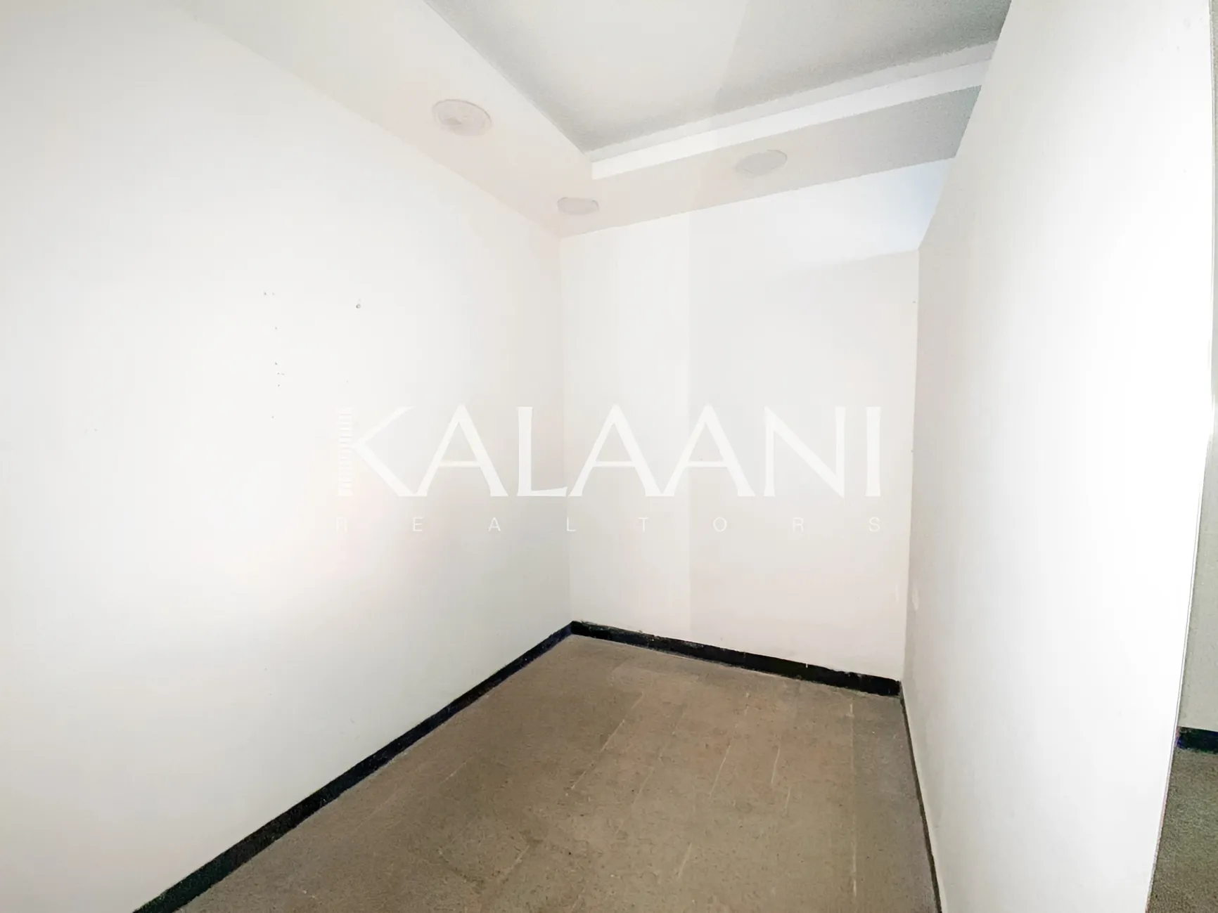 Showroom for rent in Kaslik