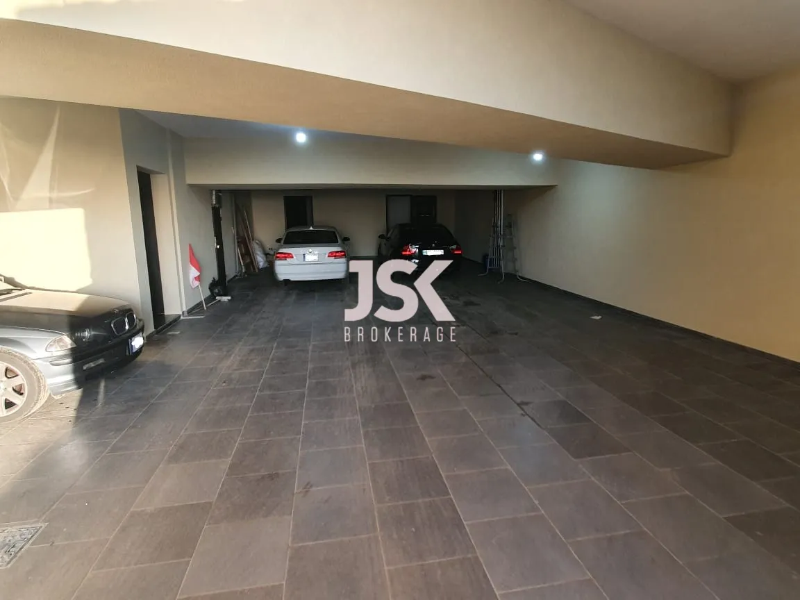 Building for Sale in Ghosta