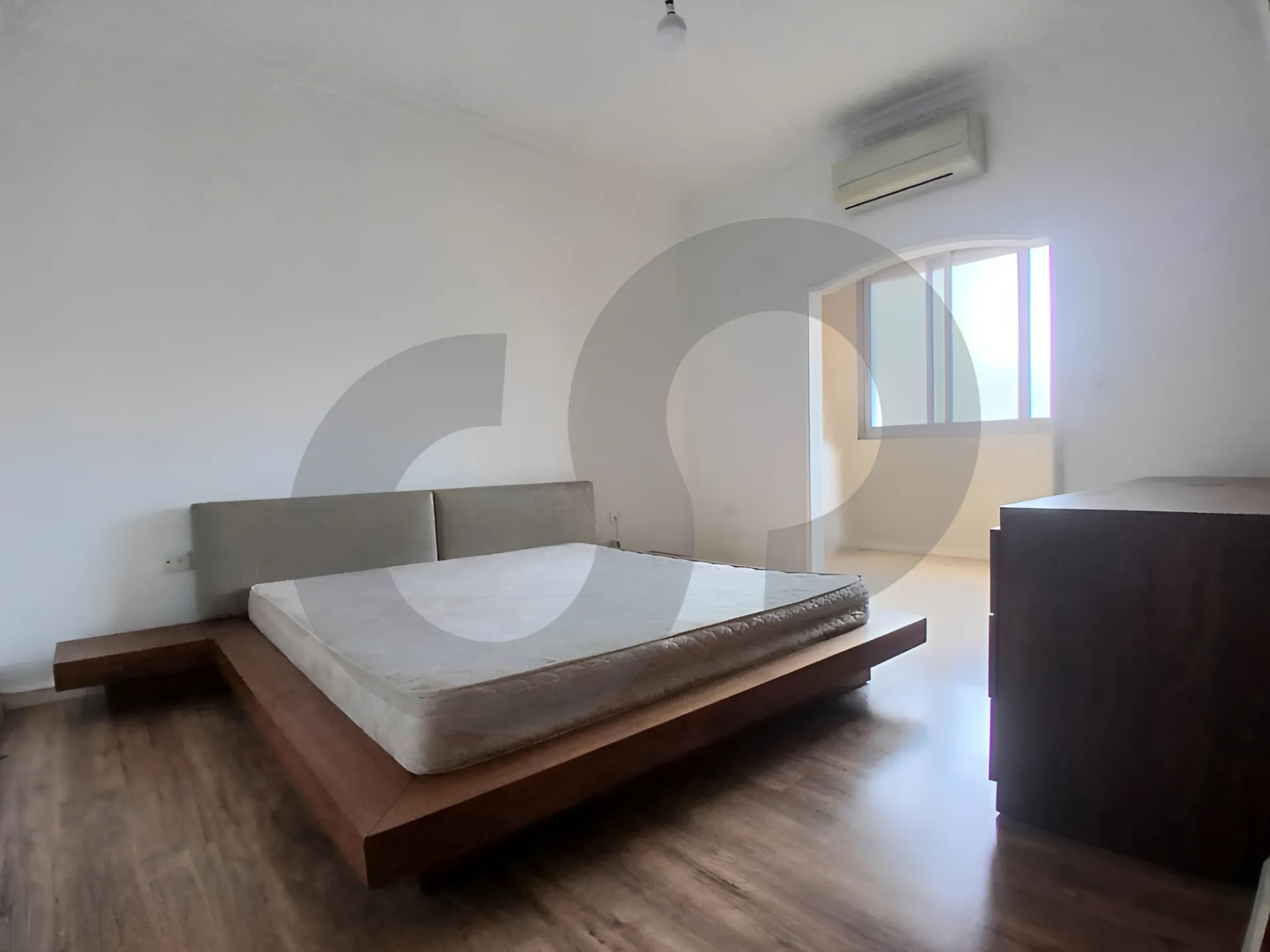 Apartment for Sale in Ain El Remmaneh - 3 bed, 2 bath
