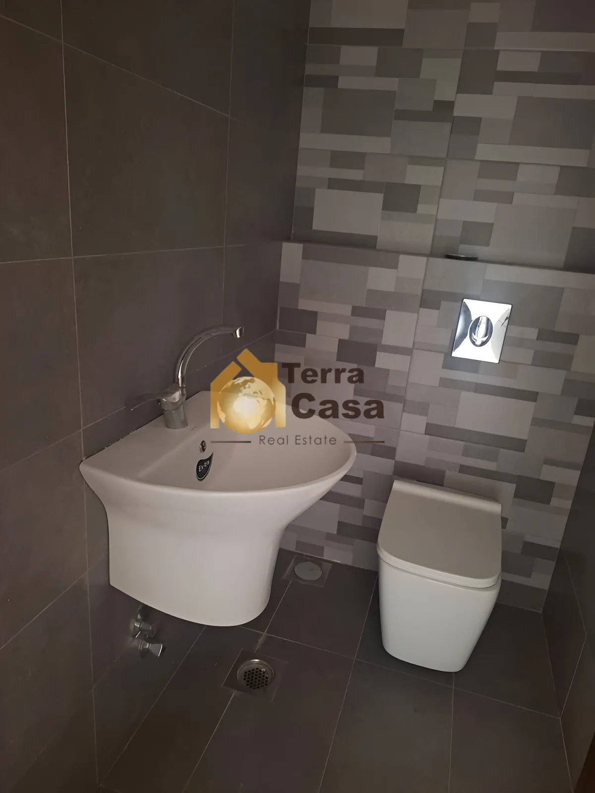Apartment for sale in Zalqa