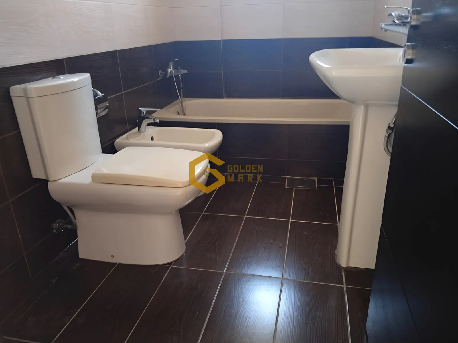 Apartment for Sale in Aamchit