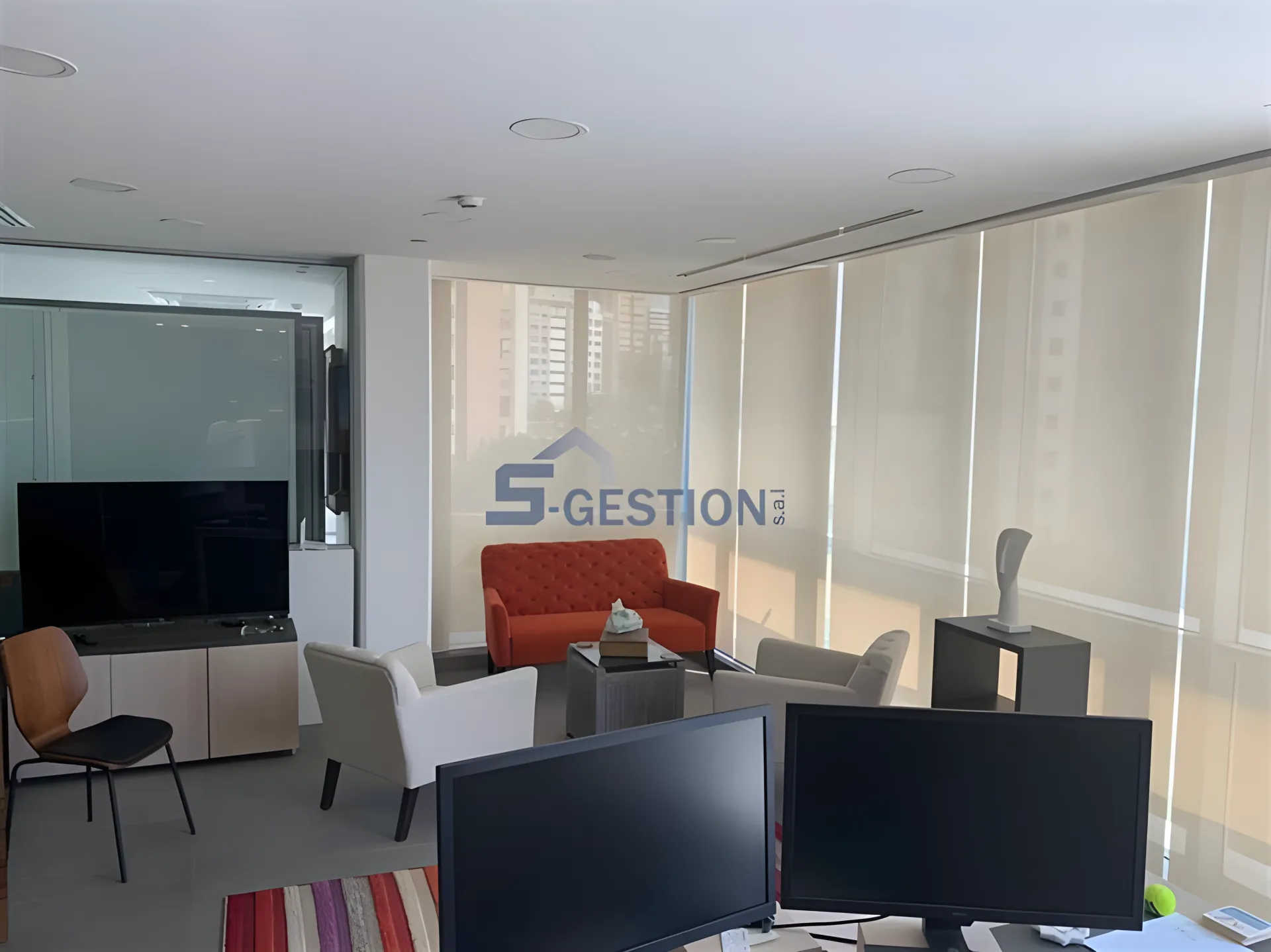 Office for rent in Horch Tabet