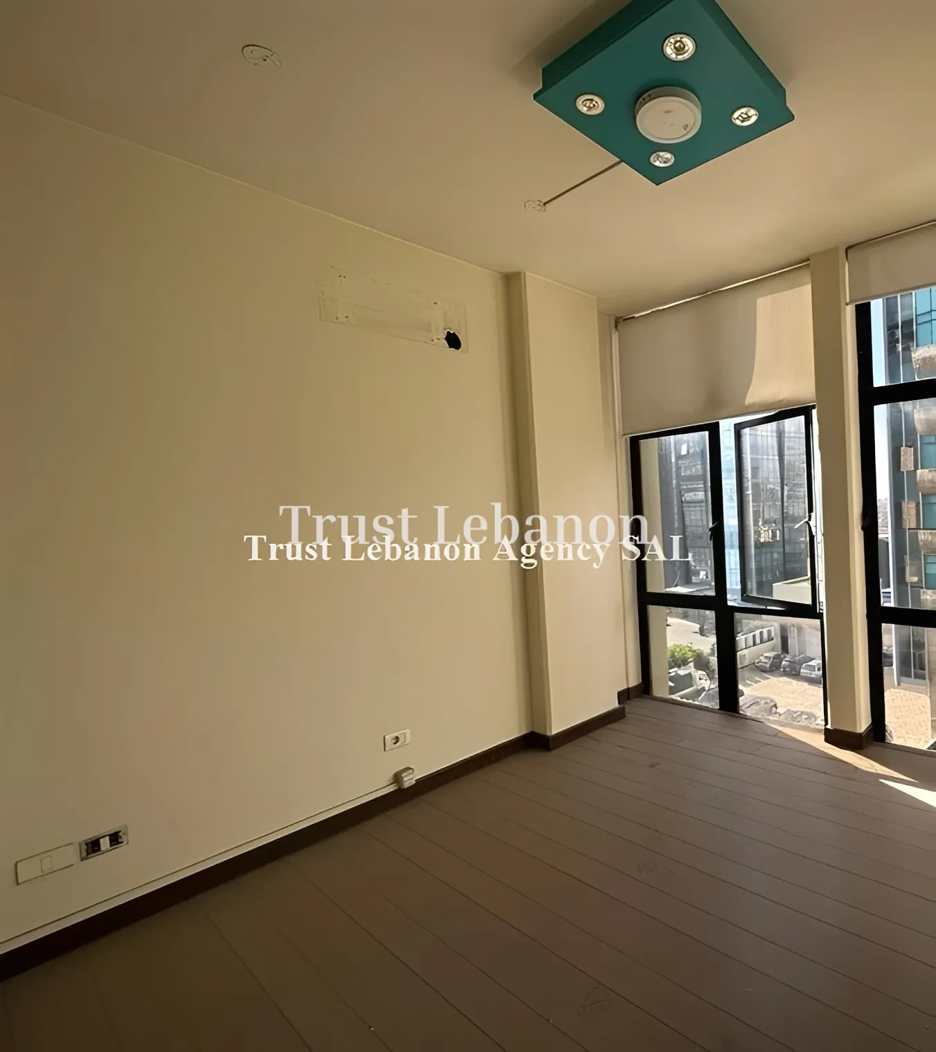 Office for rent in Horch Tabet, Lebanon