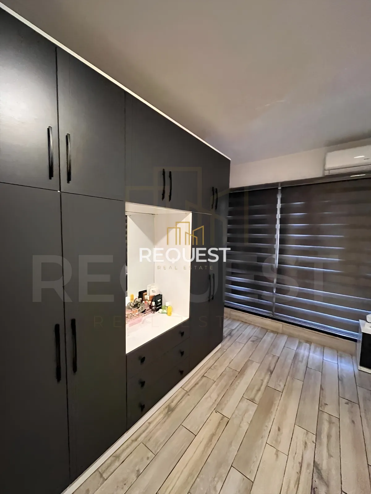 Apartment for rent in Ramlet el baida, beirut, lebanon