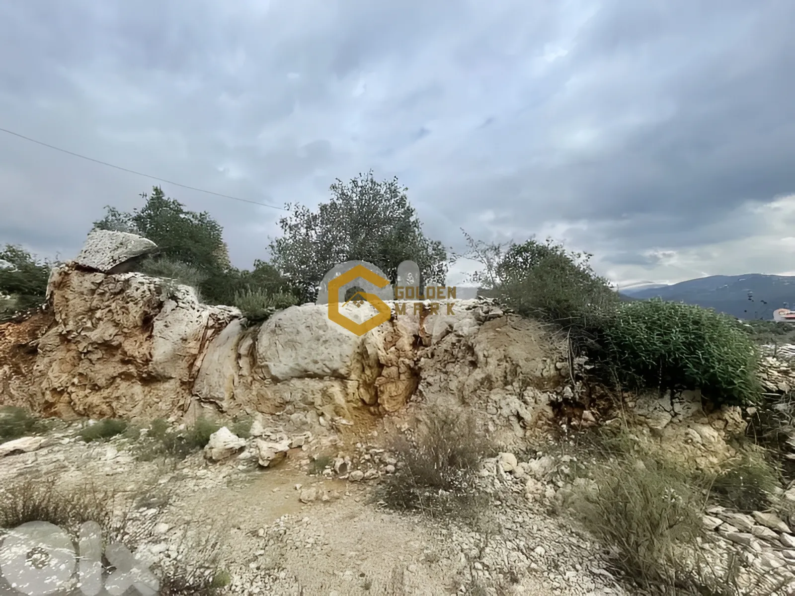 Land for Sale in Ajaltoun