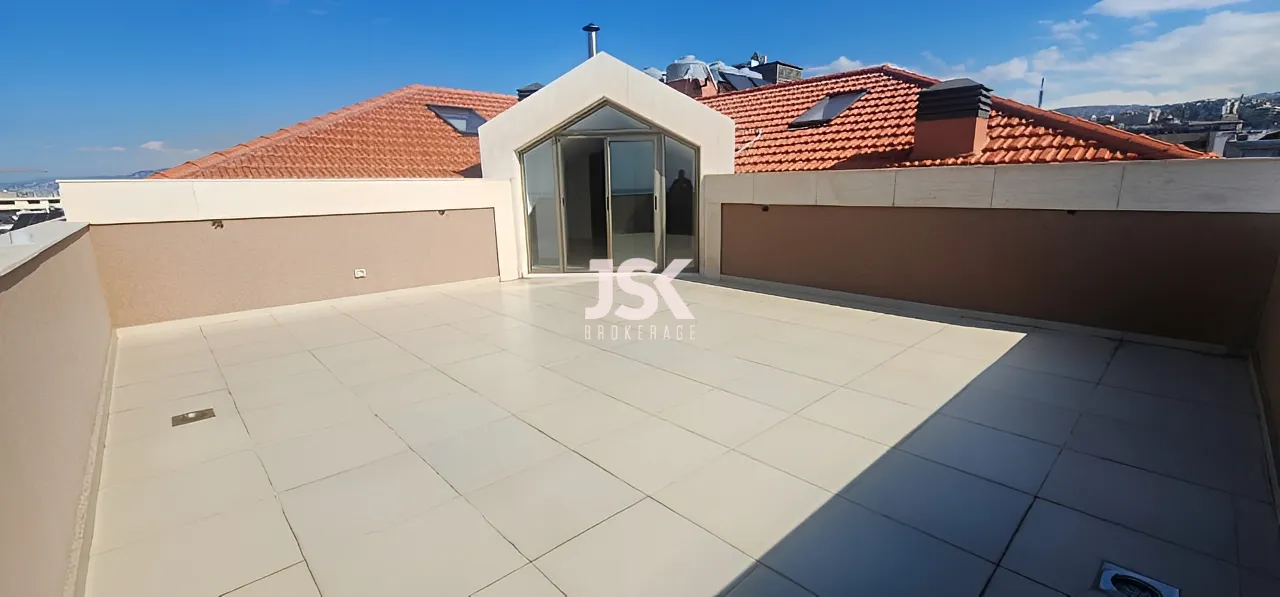 Duplex for Sale in Mar Takla - 3 bed, 4 bath