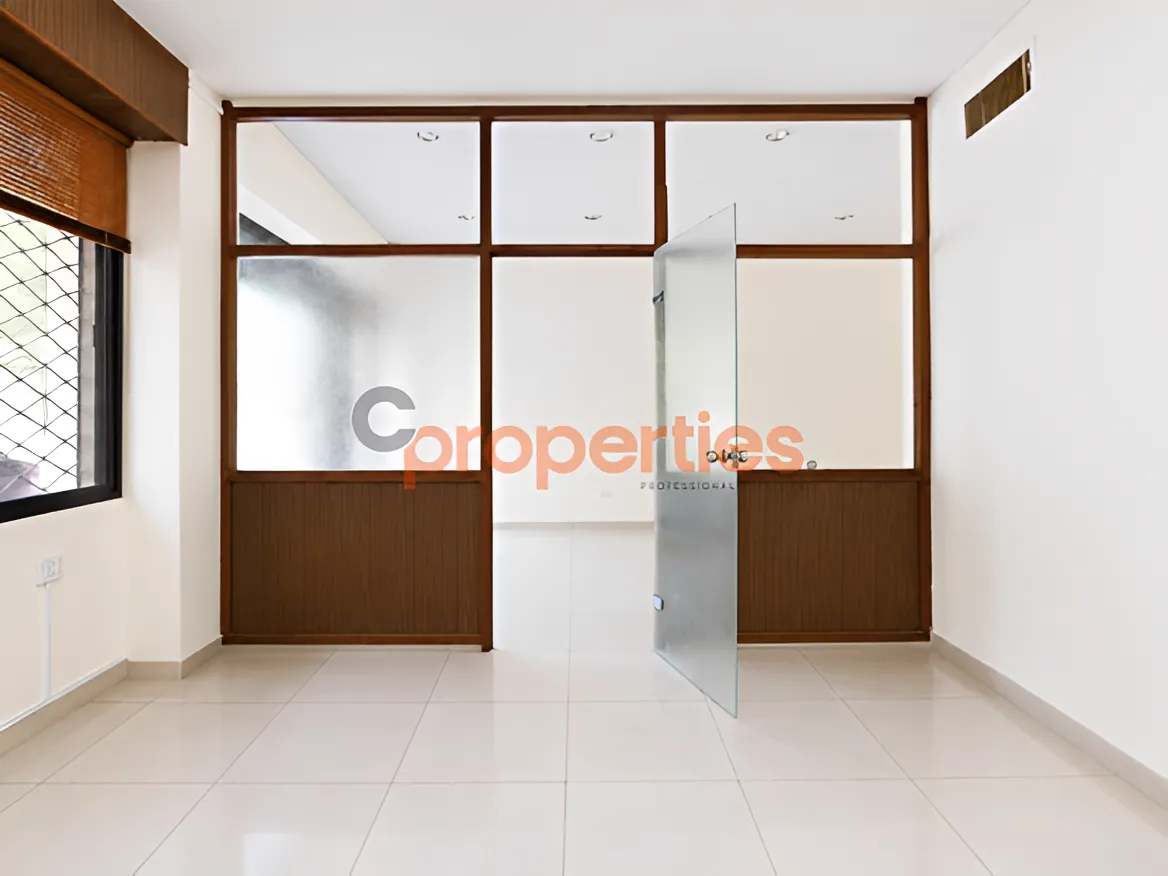 Shop for Rent in Remeil