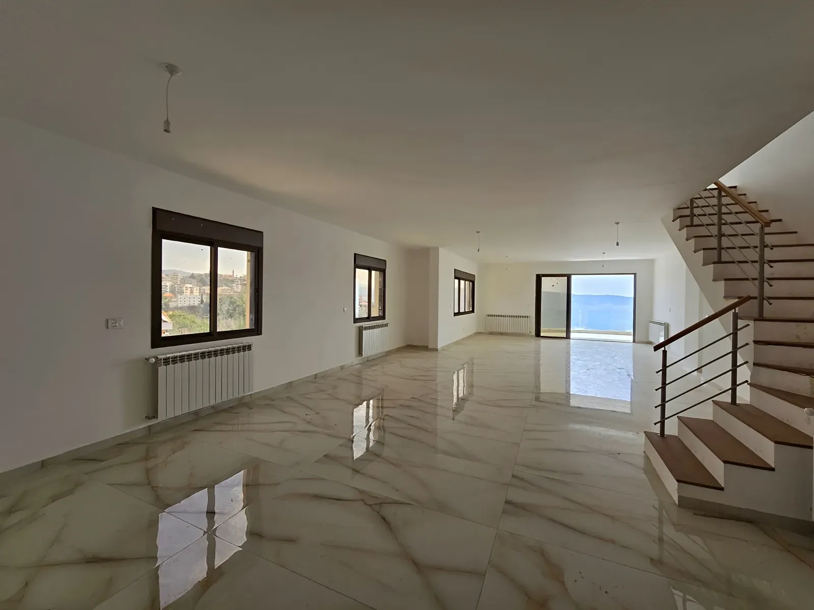 Apartment for Sale in Rayfoun