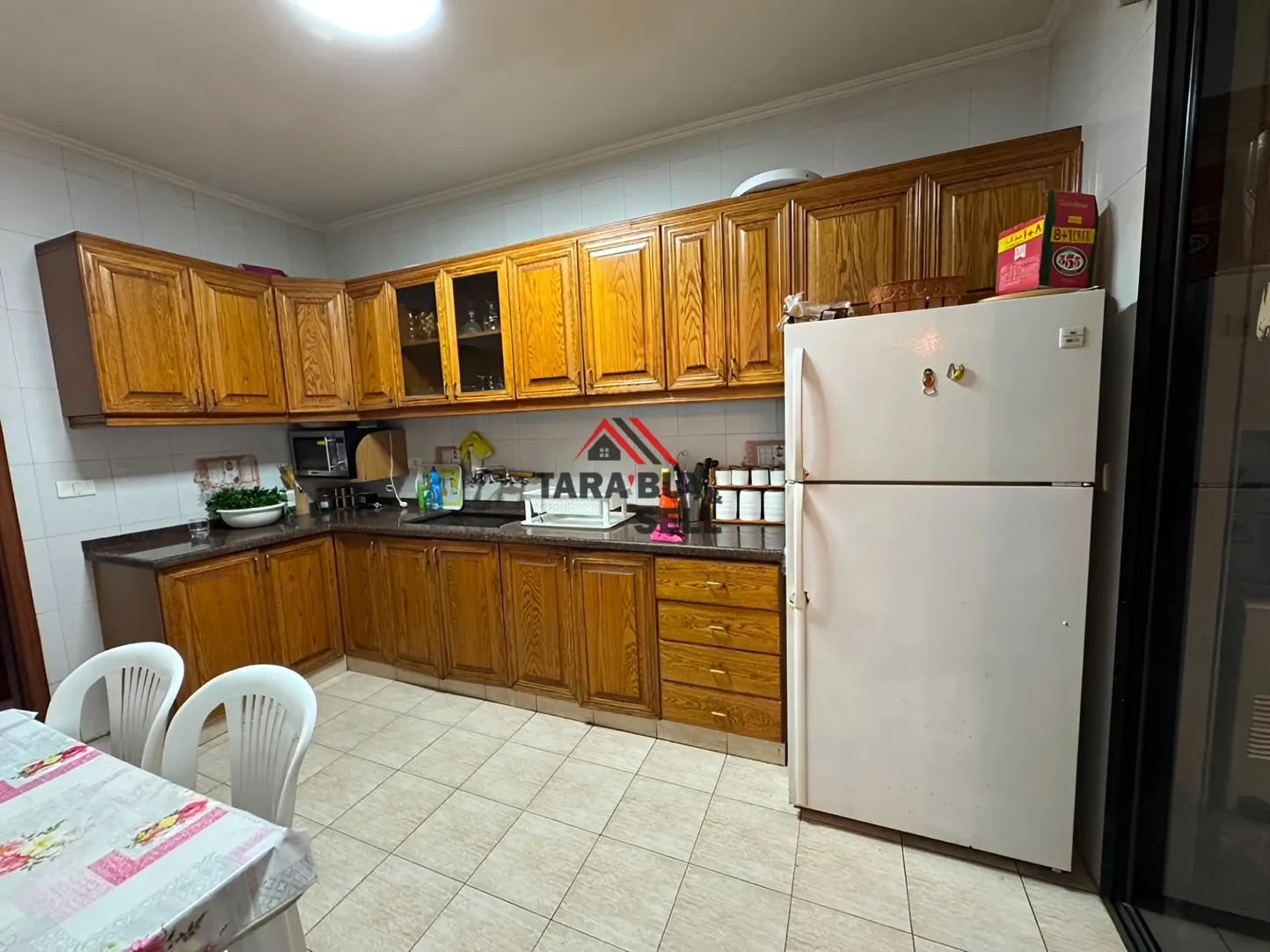 Apartment for sale in Mazraat Yachoua, Lebanon - 2 bed, 2 bath