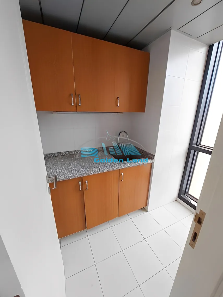 Office for rent in Dekwaneh