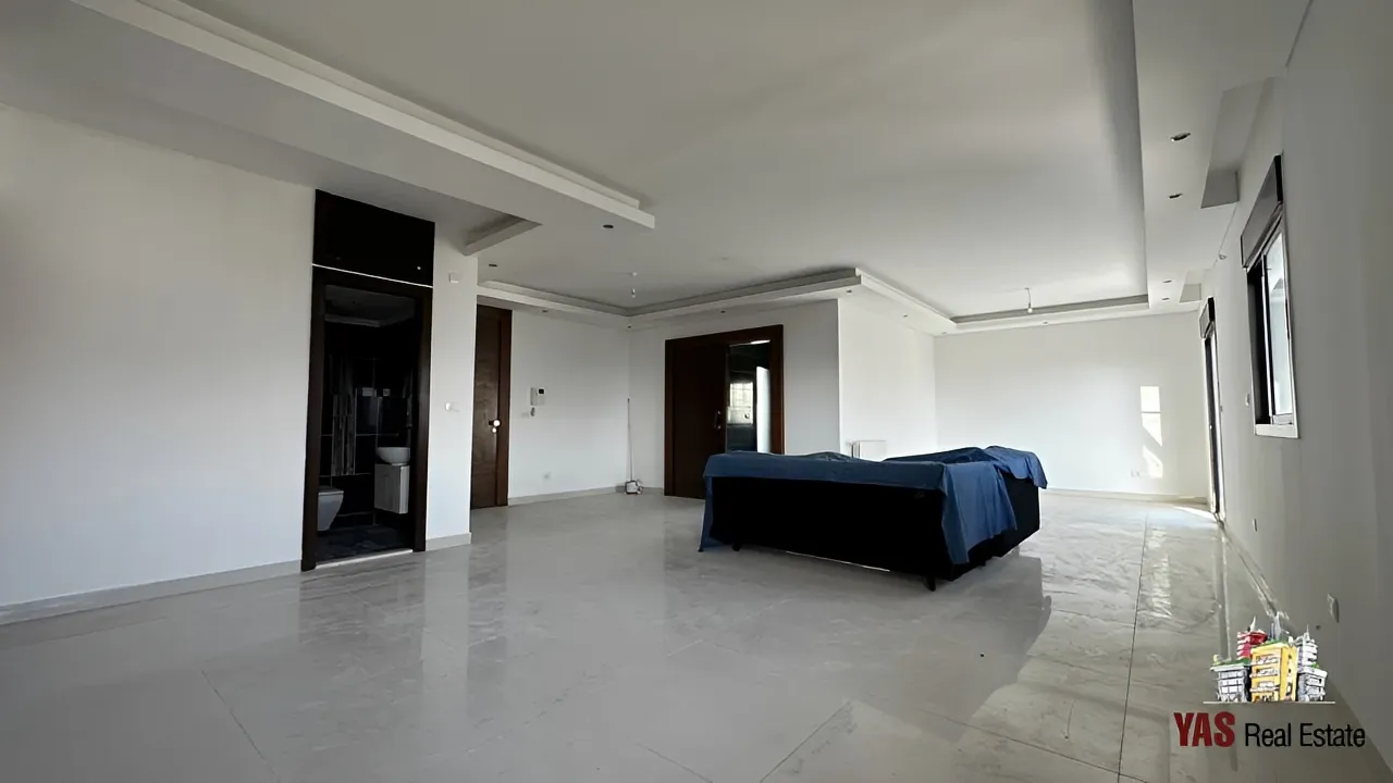 Apartment for Sale in Ballouneh