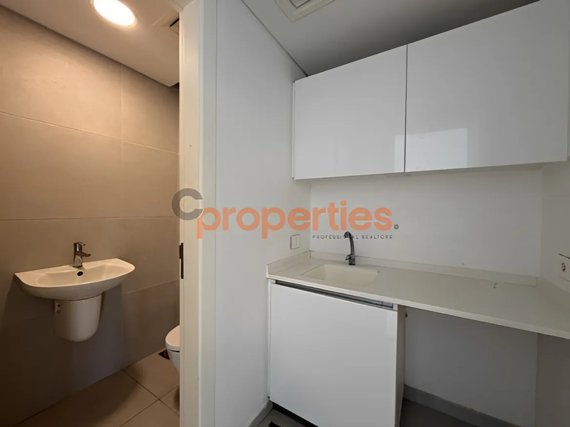 Office for Rent in Dekwaneh
