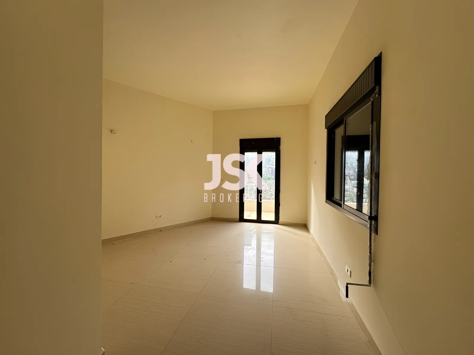 Apartment for Sale in Ain Saadeh