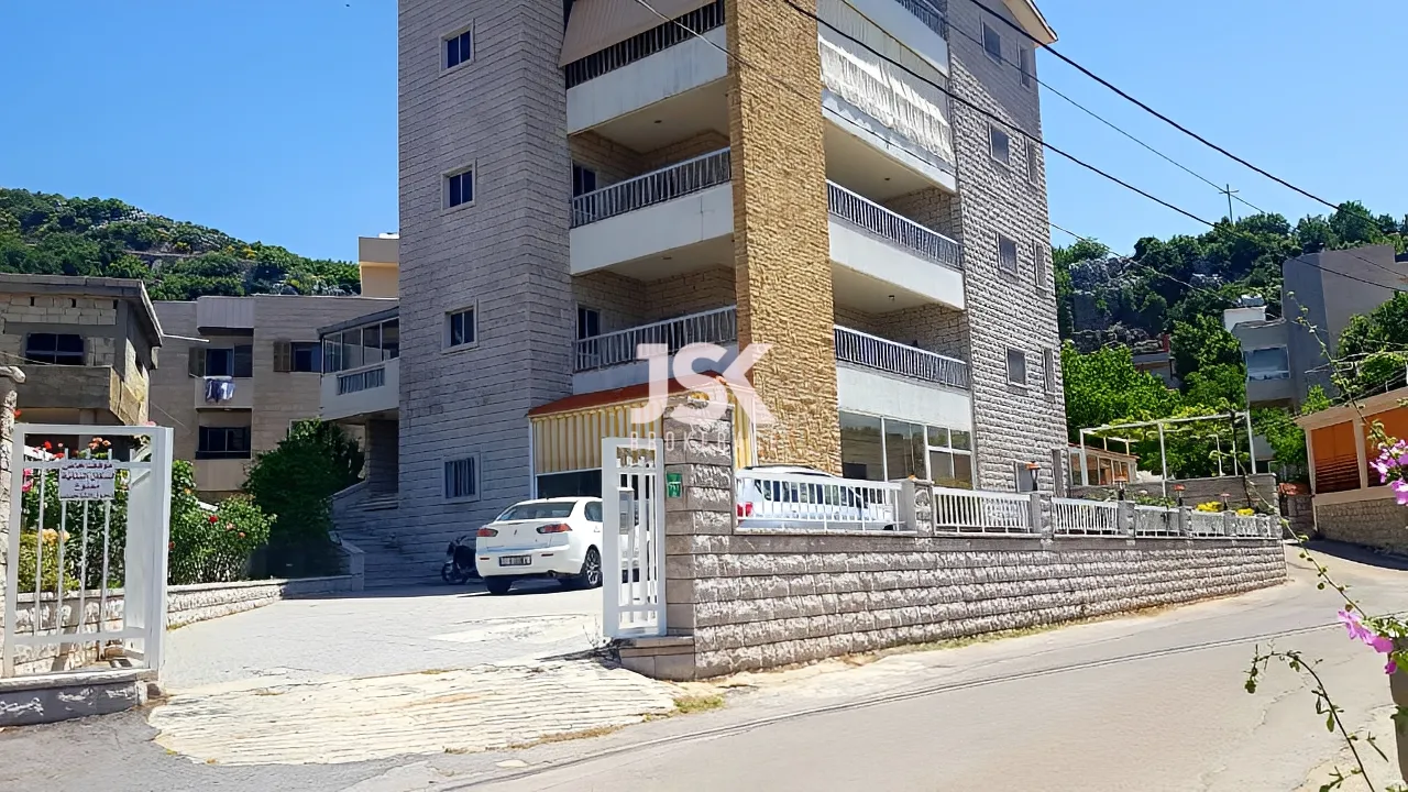 Building for Sale in Faitroun
