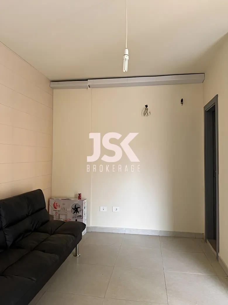 Office for sale in Mazraat Yachoua