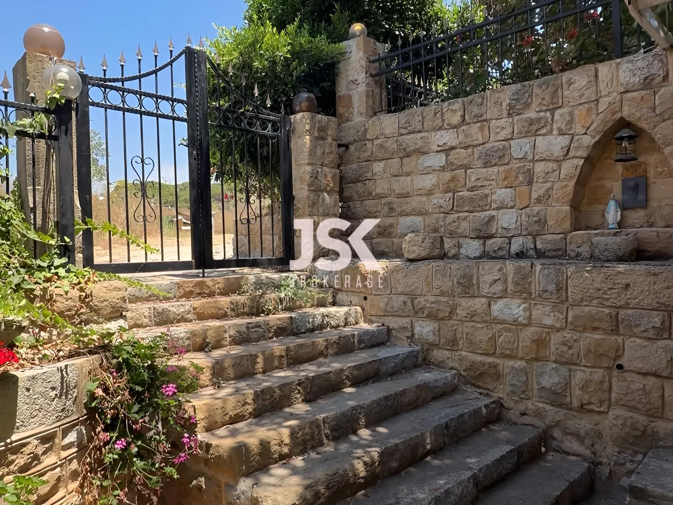 Villa for Sale in Shemlan - 7 bed, 7 bath