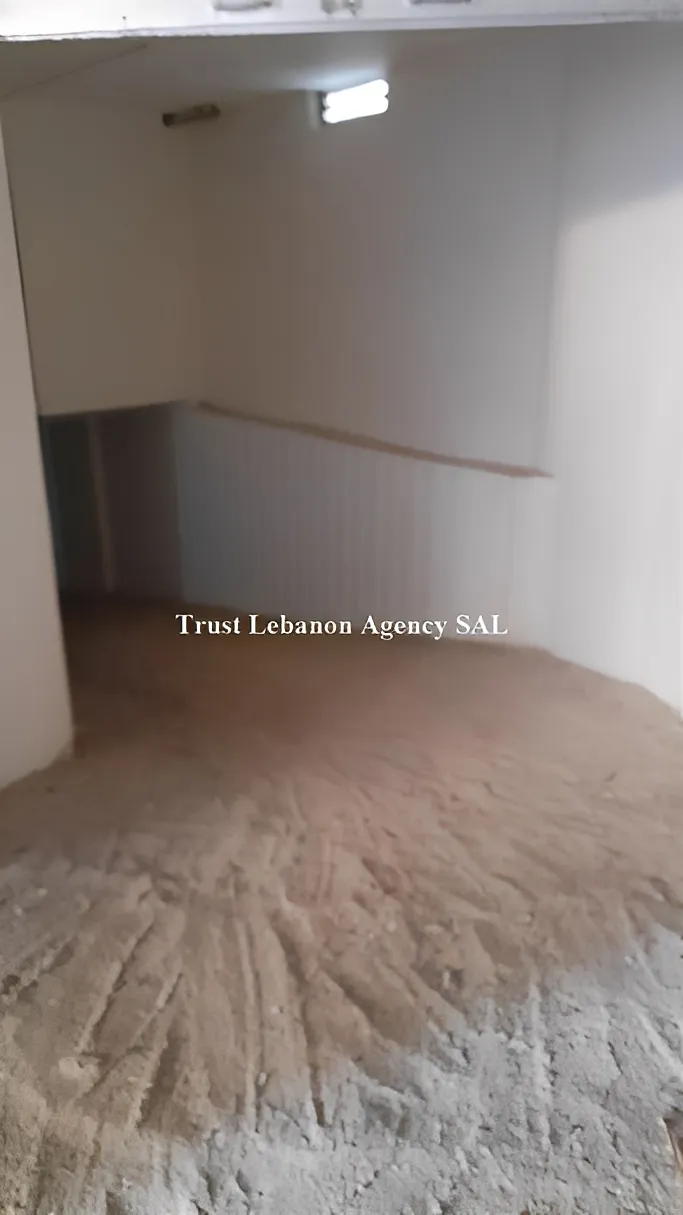 Commercial Property For Sale in Baabda, Furn Al Chebak