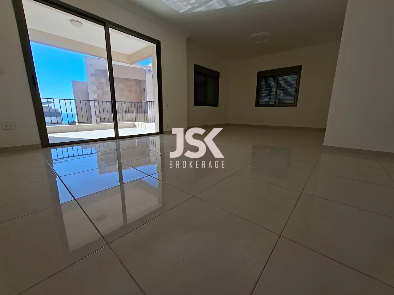 Apartment for Sale in Aamchit - 3 bed, 3 bath