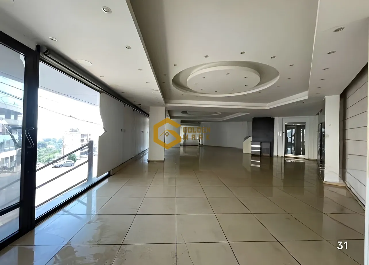 Showroom for Rent in Mansourieh