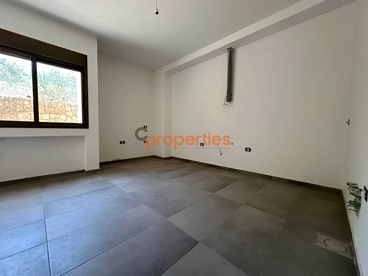 Apartment for Sale in Mtaileb
