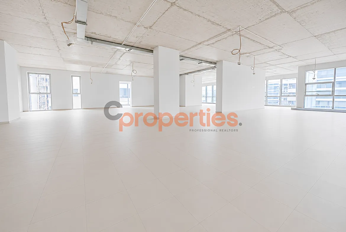 Office for Rent in Ramlet El Baida