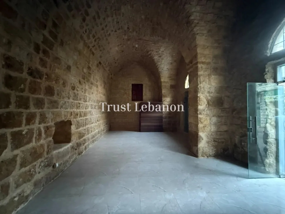 Shop for rent in Broummana, Lebanon