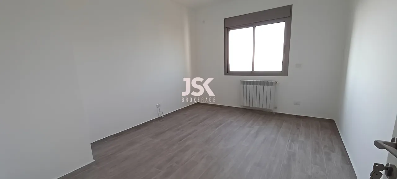 Apartment for Sale in Haret Sakher