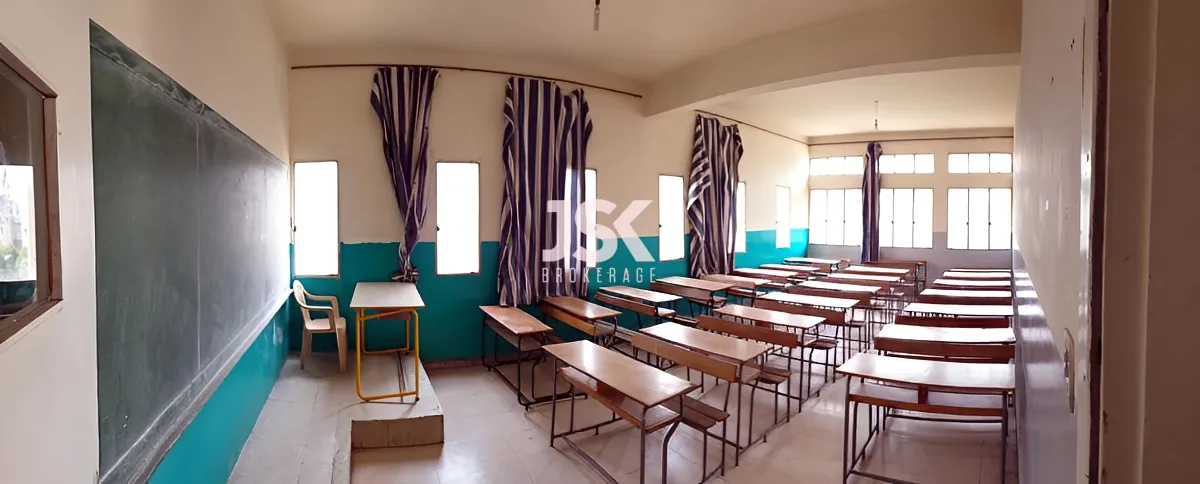 Commercial property for Sale in Hadath, Lebanon