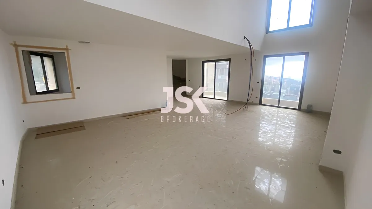 Apartment for Sale in Ain Aar, Lebanon - 3 bed, 4 bath