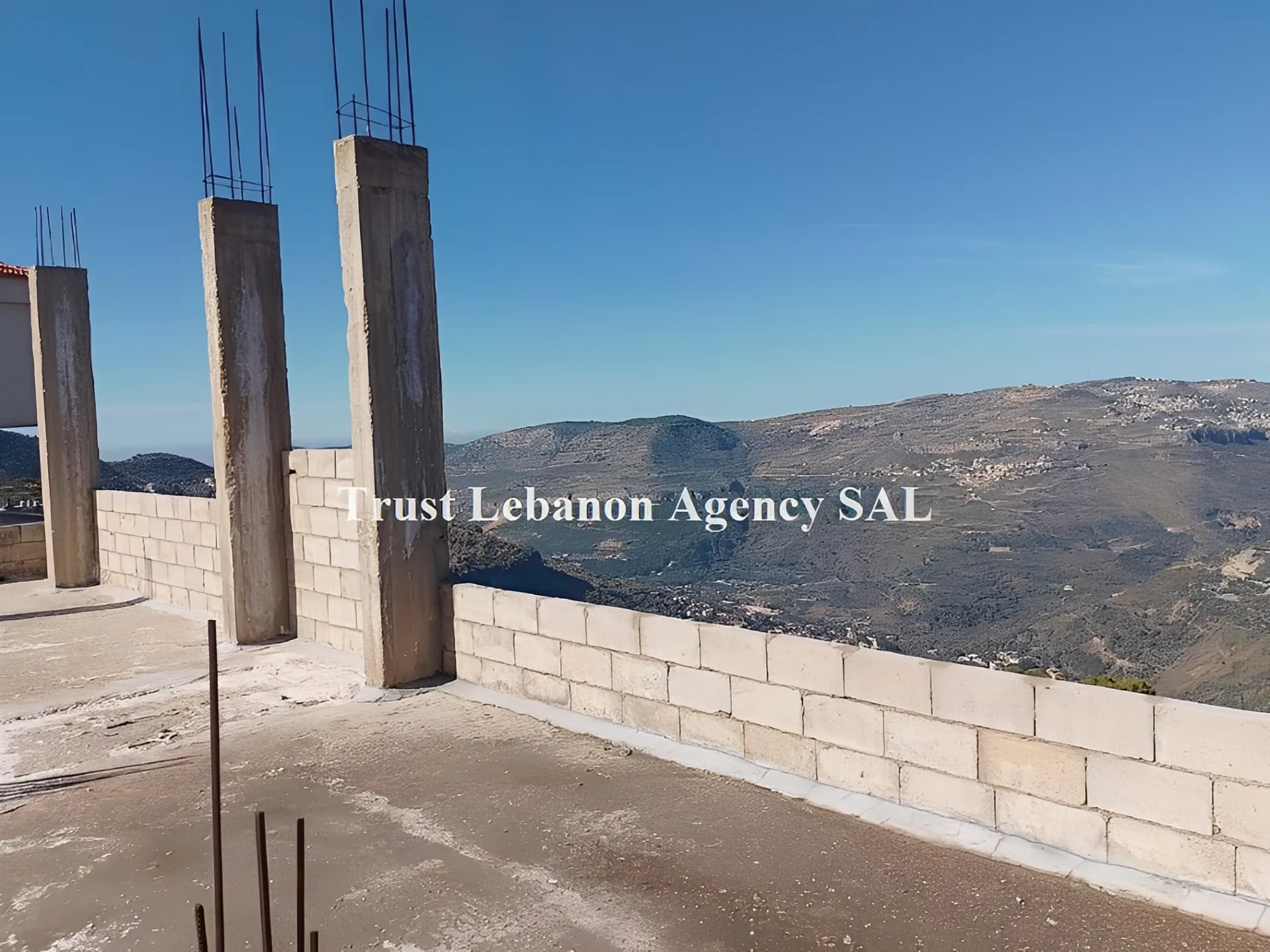 Apartment for Sale in Alay Mrayjet Lebanon - 3 bed, 3 bath