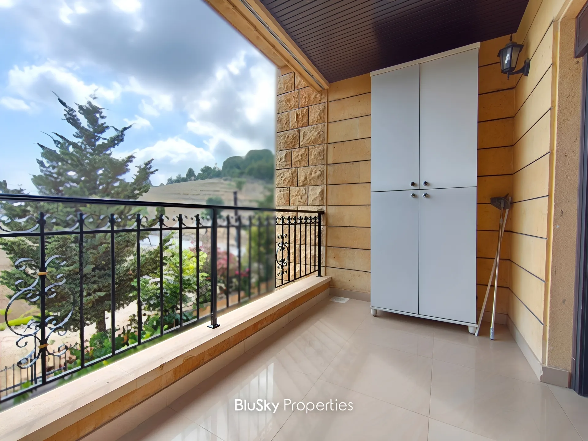 Apartment for rent in Baabdat, lebanon
