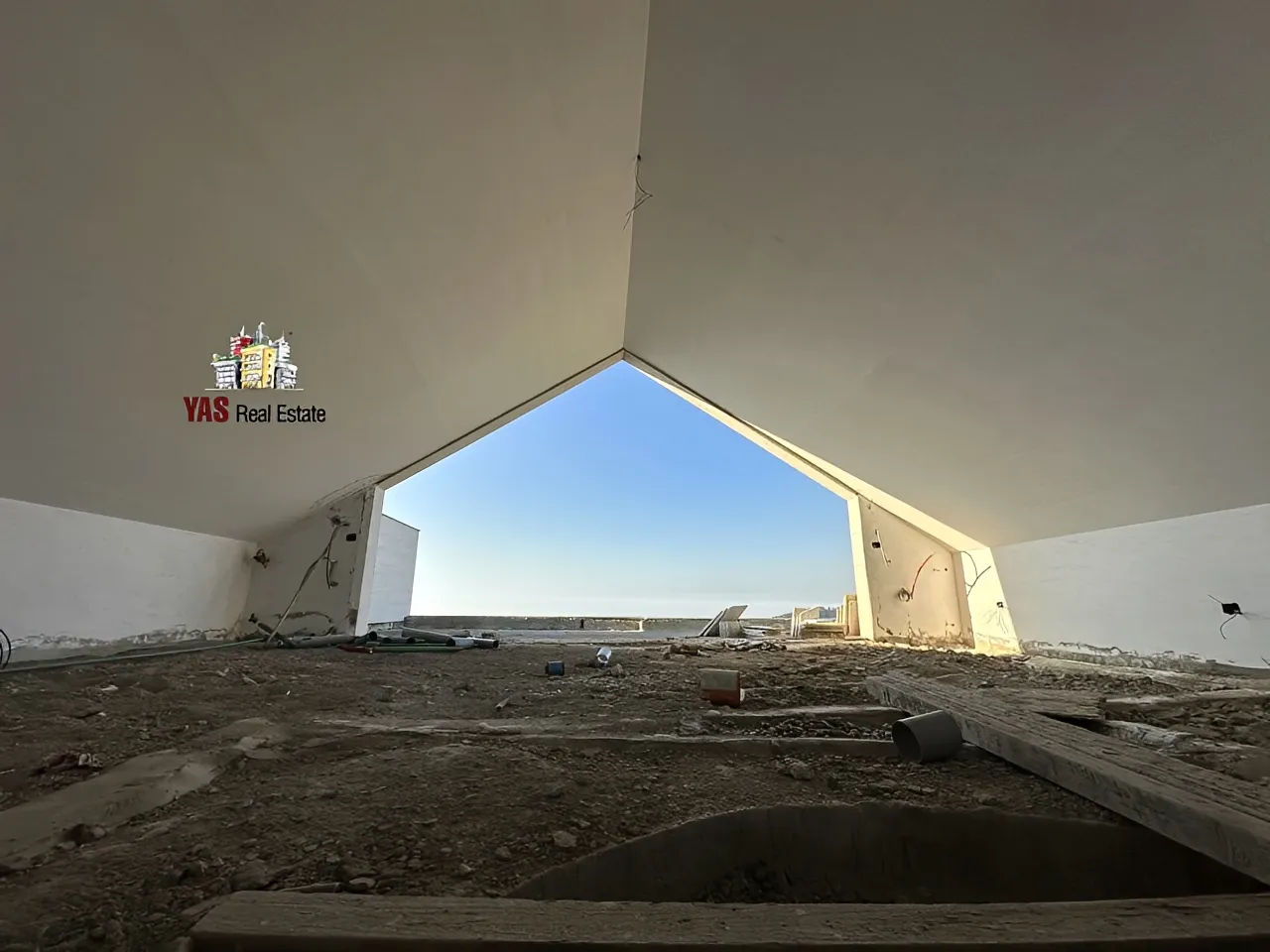 Apartment for Sale in Ballouneh