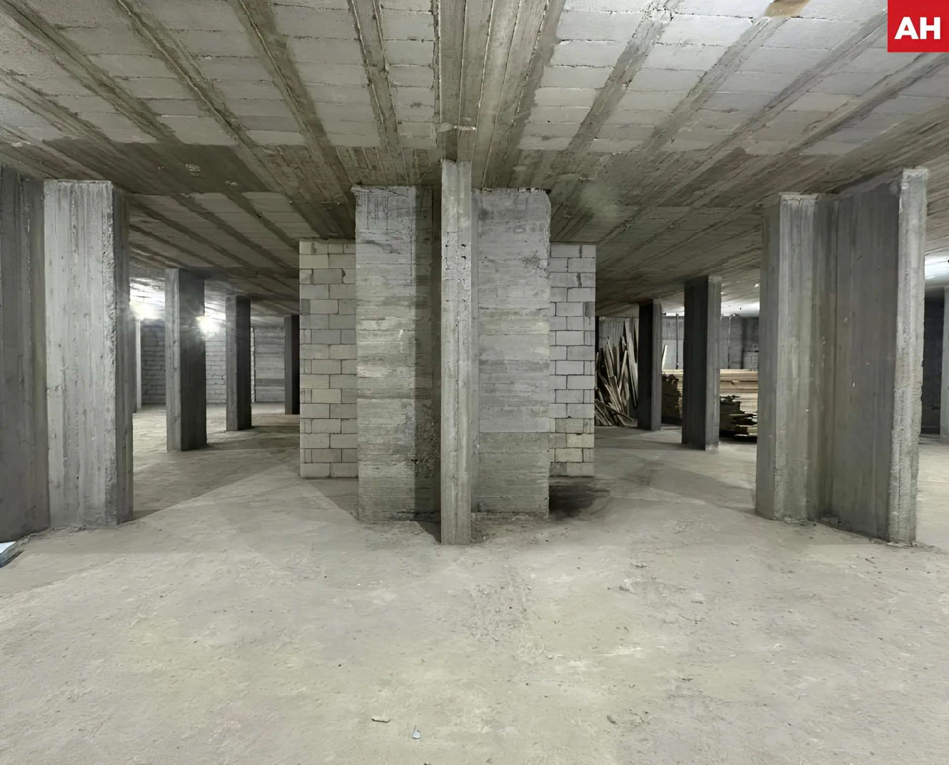 Warehouse for sale in Chtoura