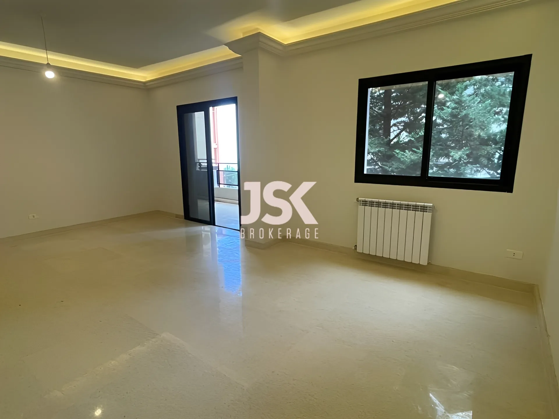 Apartment for Sale in Ain Saadeh