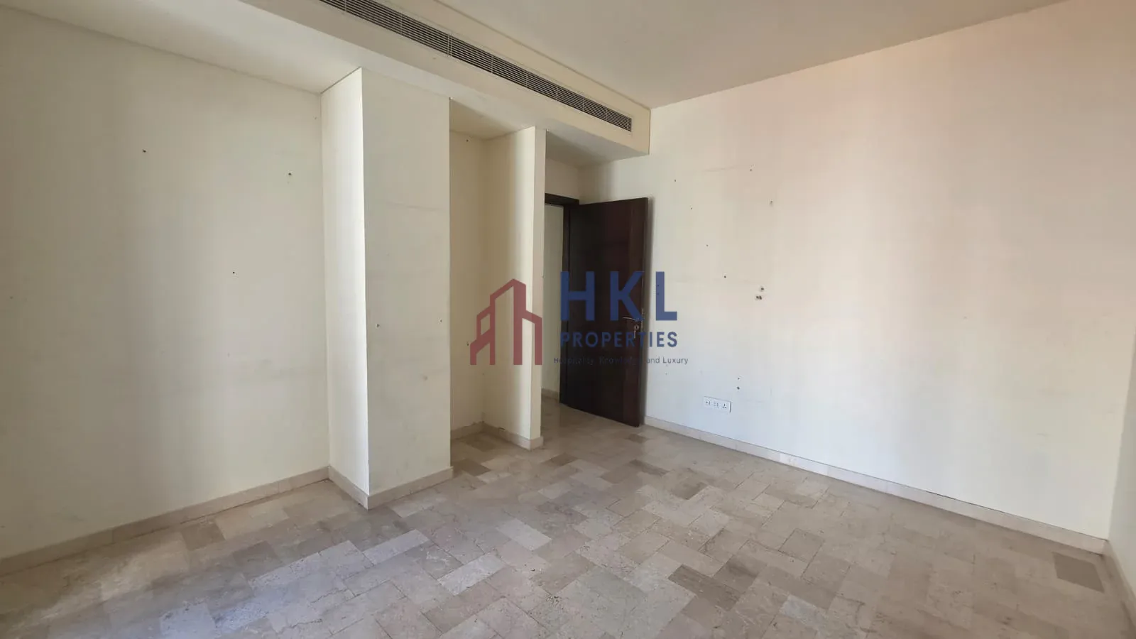 Apartment for rent in Ain Al Mraiseh, Beirut, Lebanon