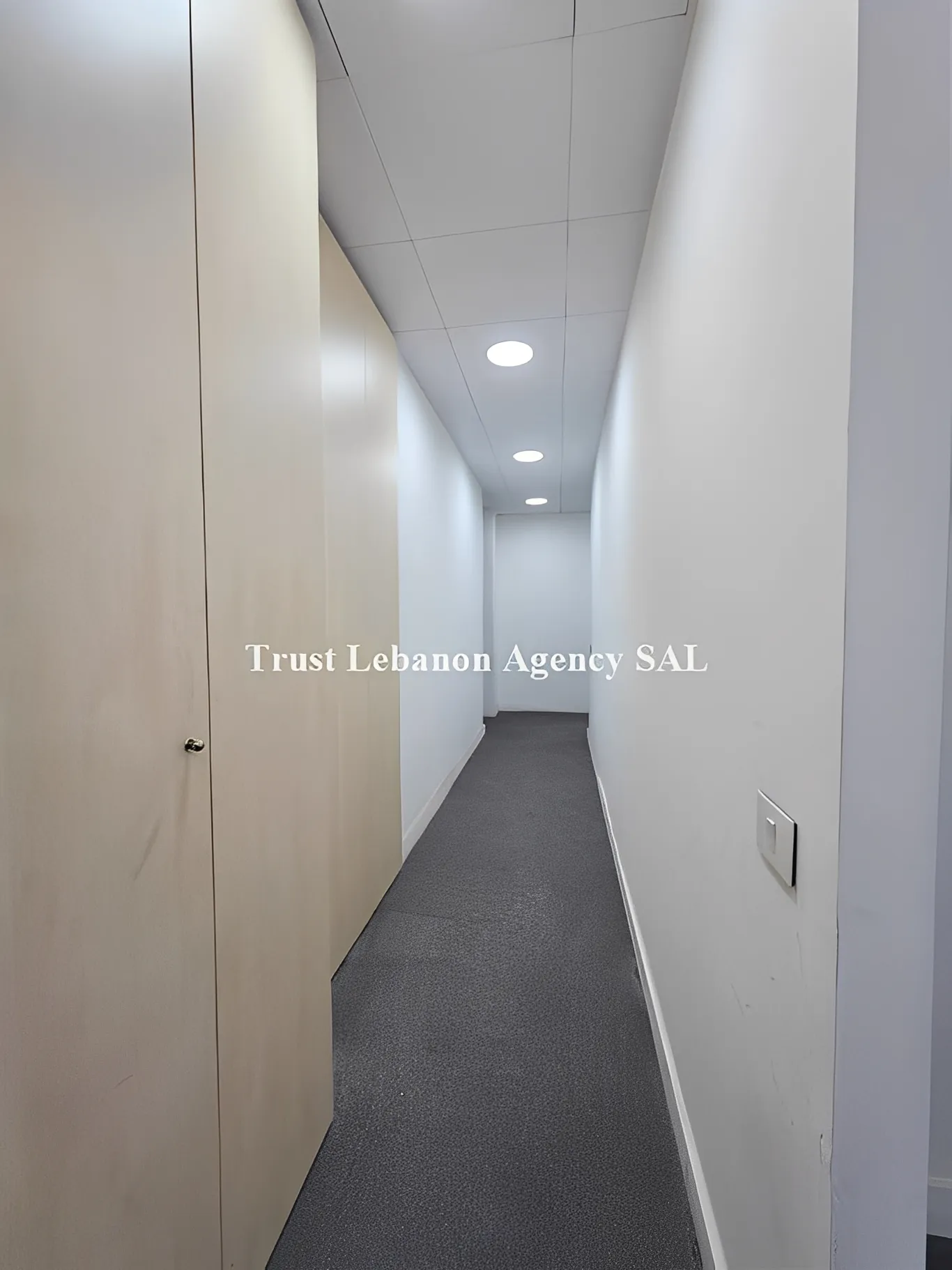 Office for rent in Metn, Horsh Tabet
