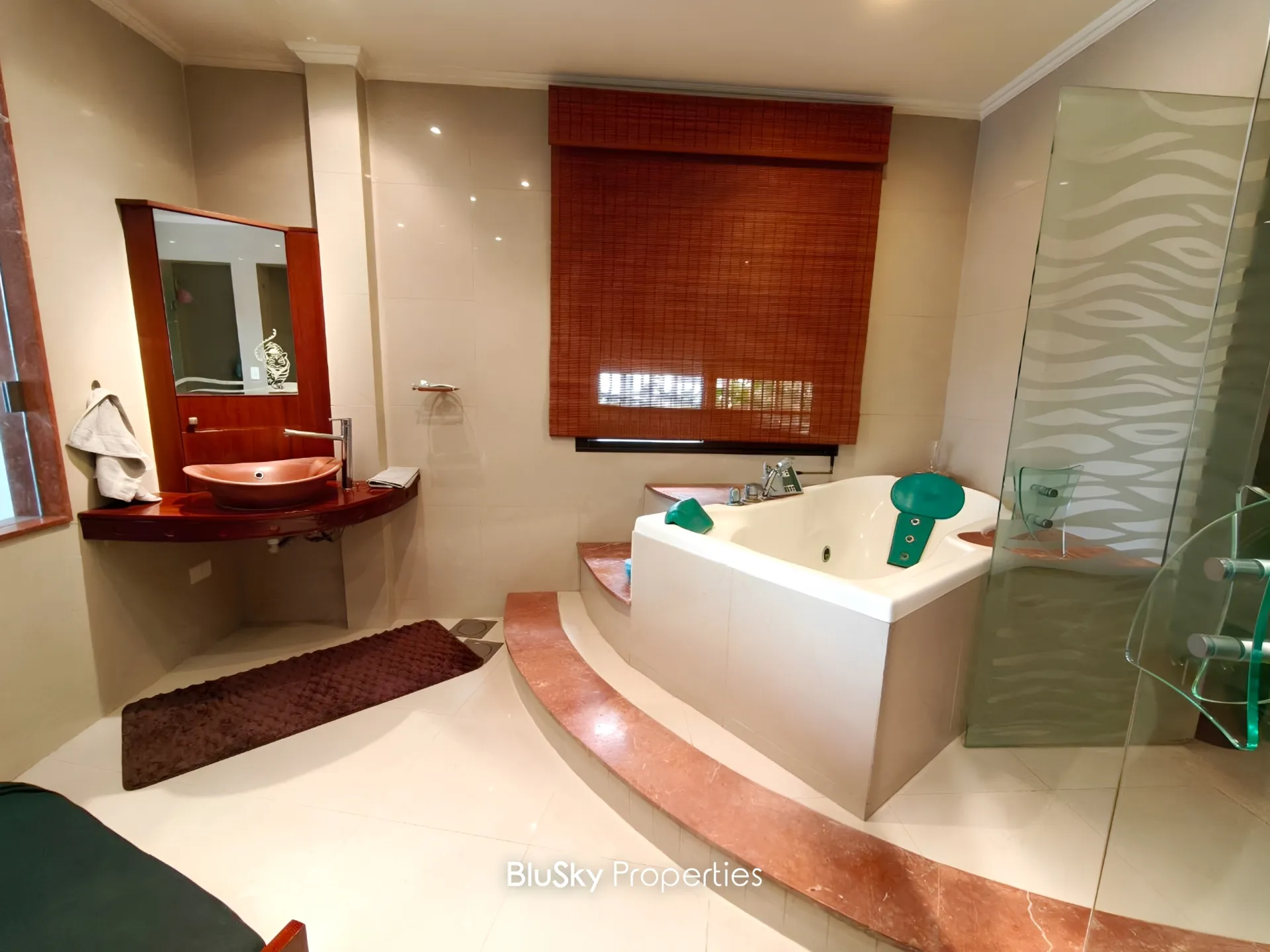 Triplex for sale in Ain saadeh, lebanon