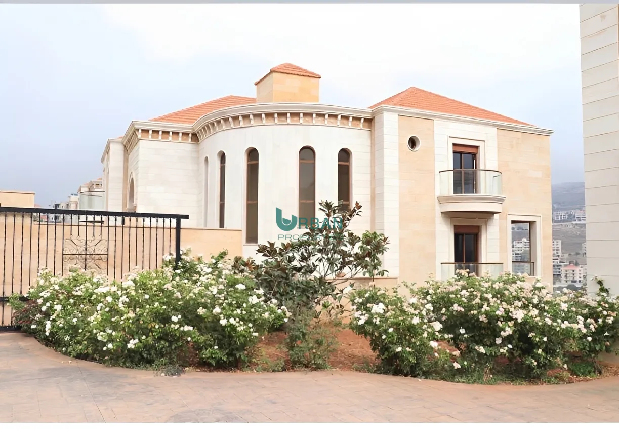 Residential in Saoufar, lebanon - 10 bed, 4.0 bath