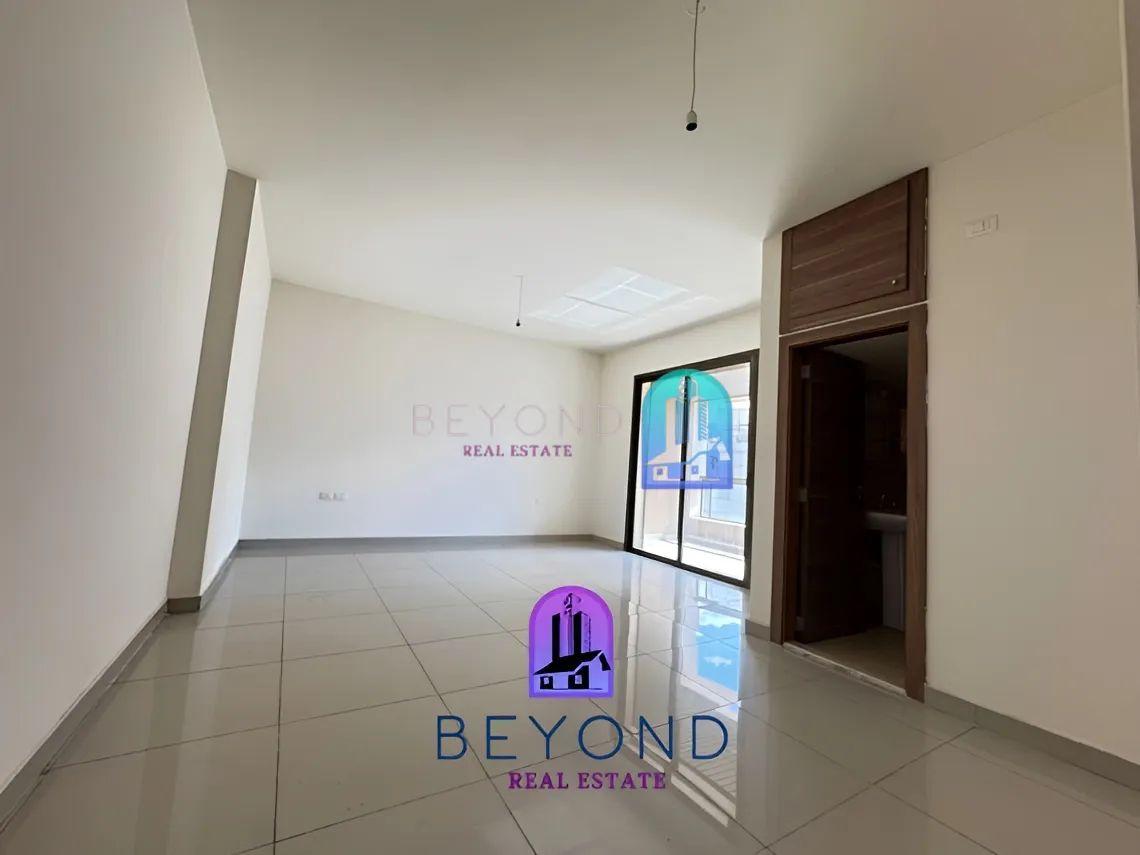 Apartment for rent in Ras Al Naba'a